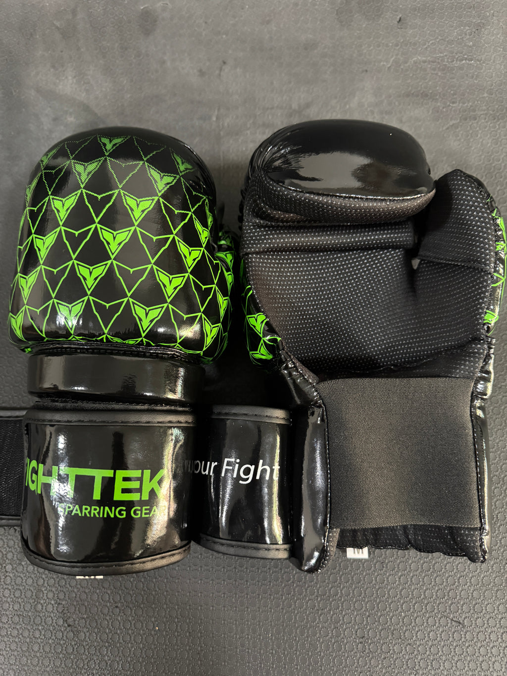 V1 Gloves - Impact Zone