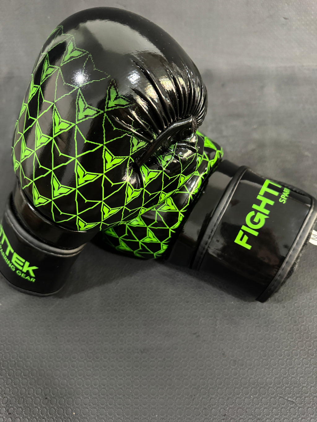 V1 Gloves - Impact Zone