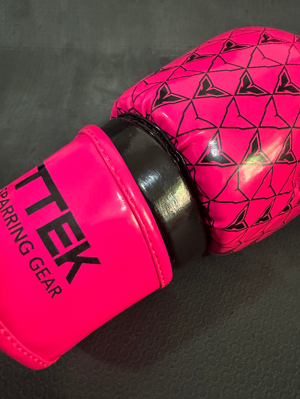 V1 Gloves - Dark Blossom